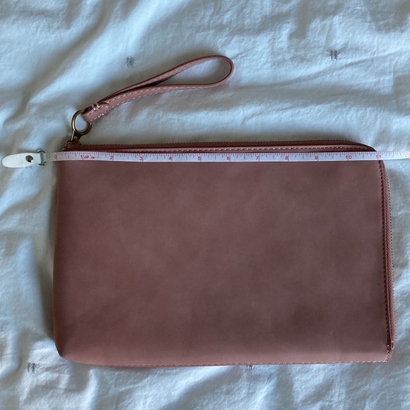 Universal Thread Clutch. Light Mauve Color. - Picture 5 of 7